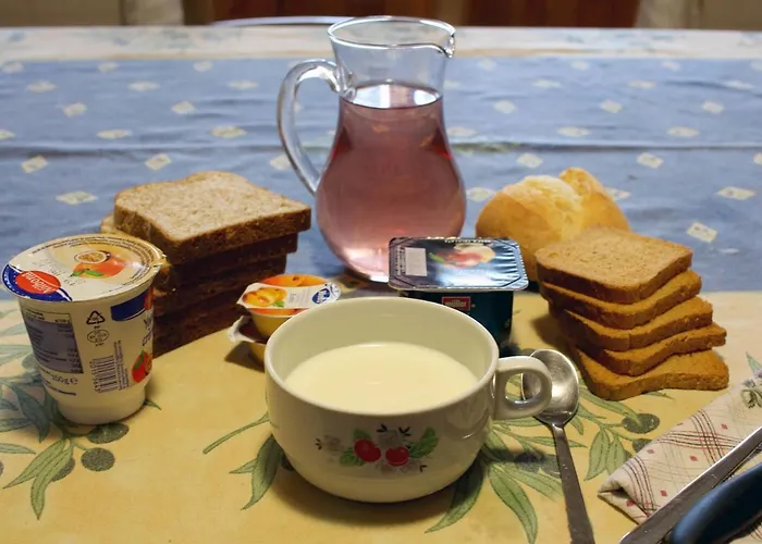 Bb Il Castello Di Vetro Nocleg ze śniadaniem *